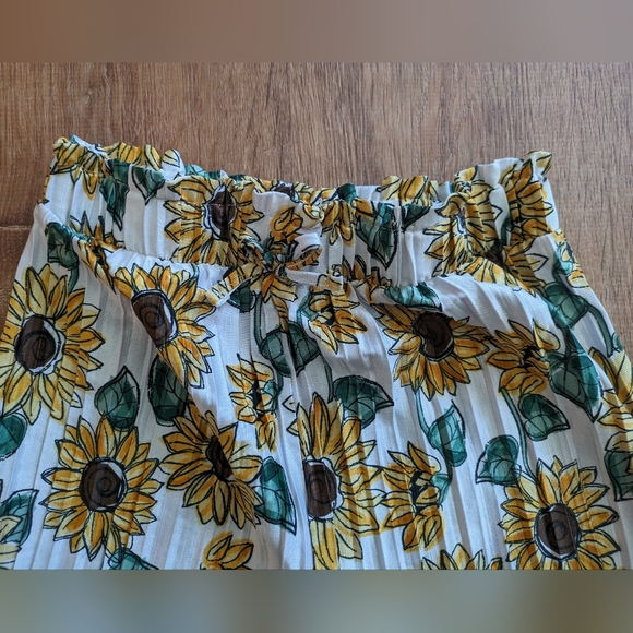 Capri pants - Picture 3 of 3